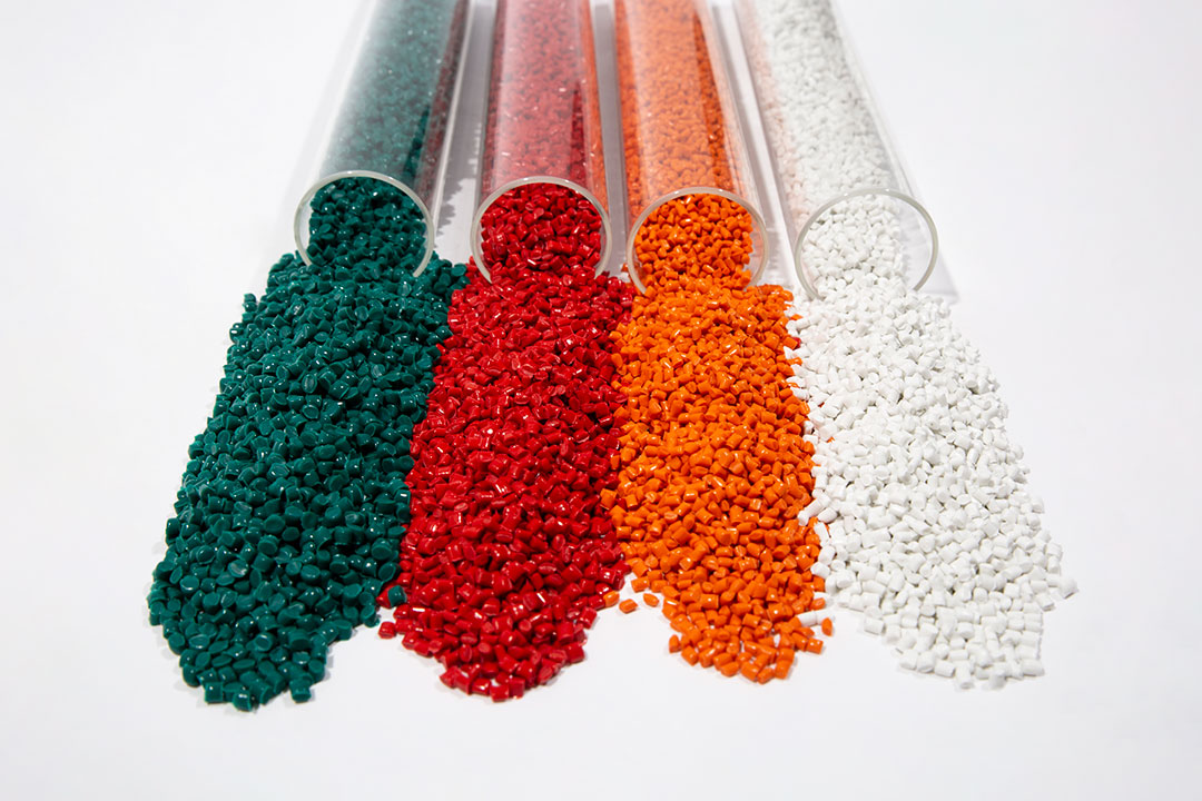 FEP原料：耐化學腐蝕的“鋼鐵戰(zhàn)士”